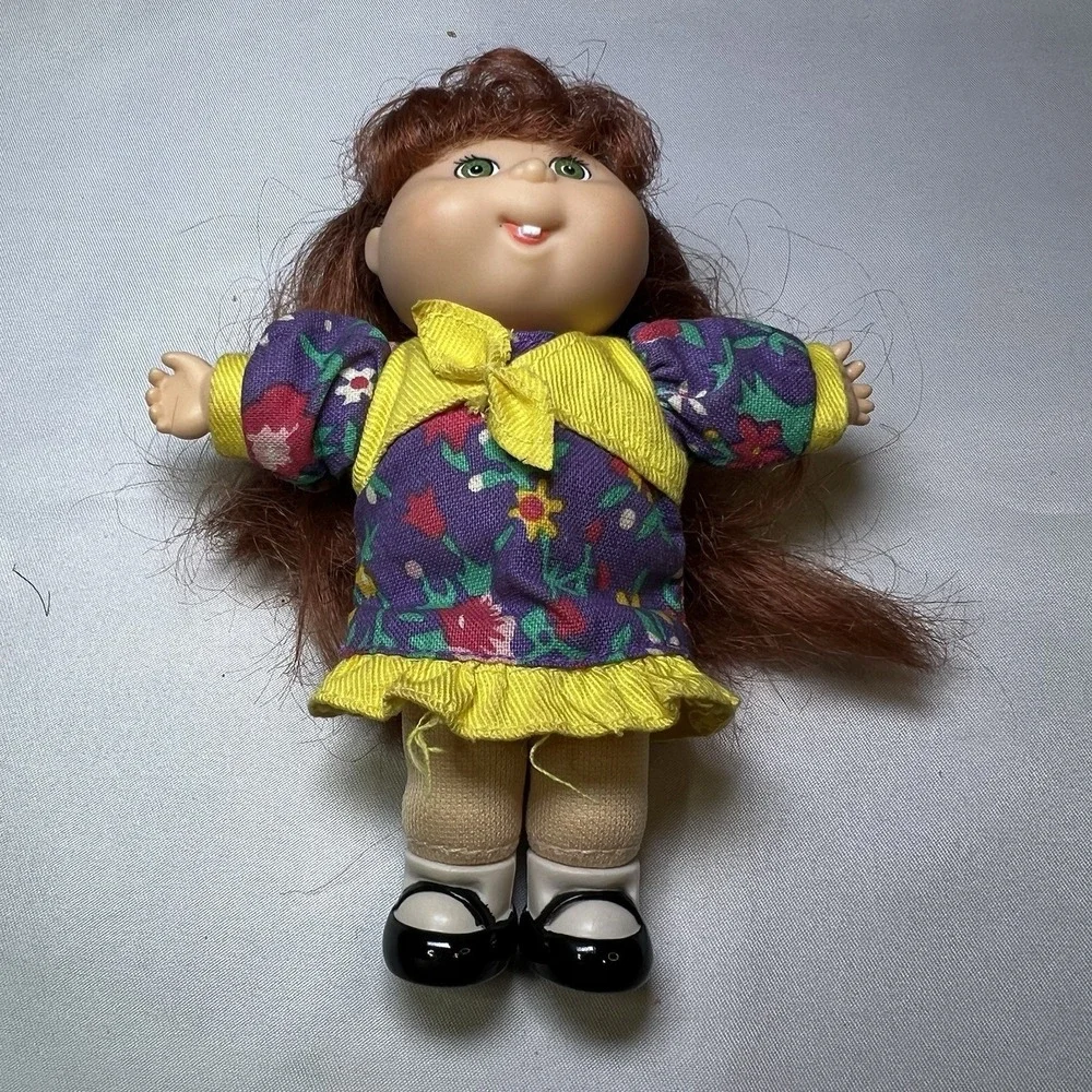 CABBAGE PATCH Doll‎ Mini Figure Vintage 1995 Red Hair Girl Floral Dress Grn Eyes